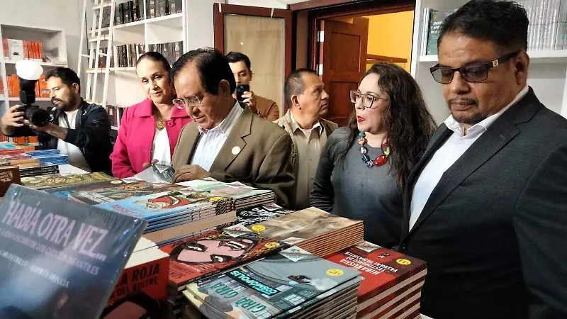 Los visitantes conocieron los libros que se encuentran en este recinto.
